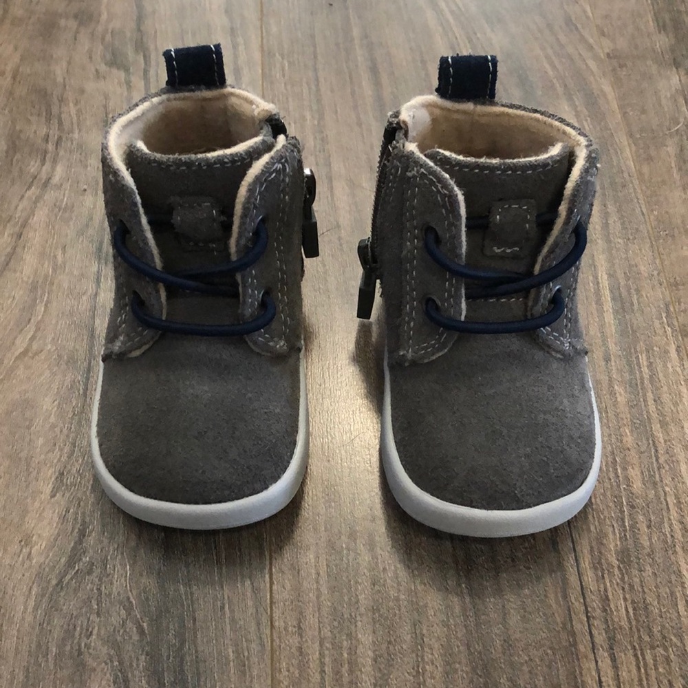 New in box infant UGG shoes